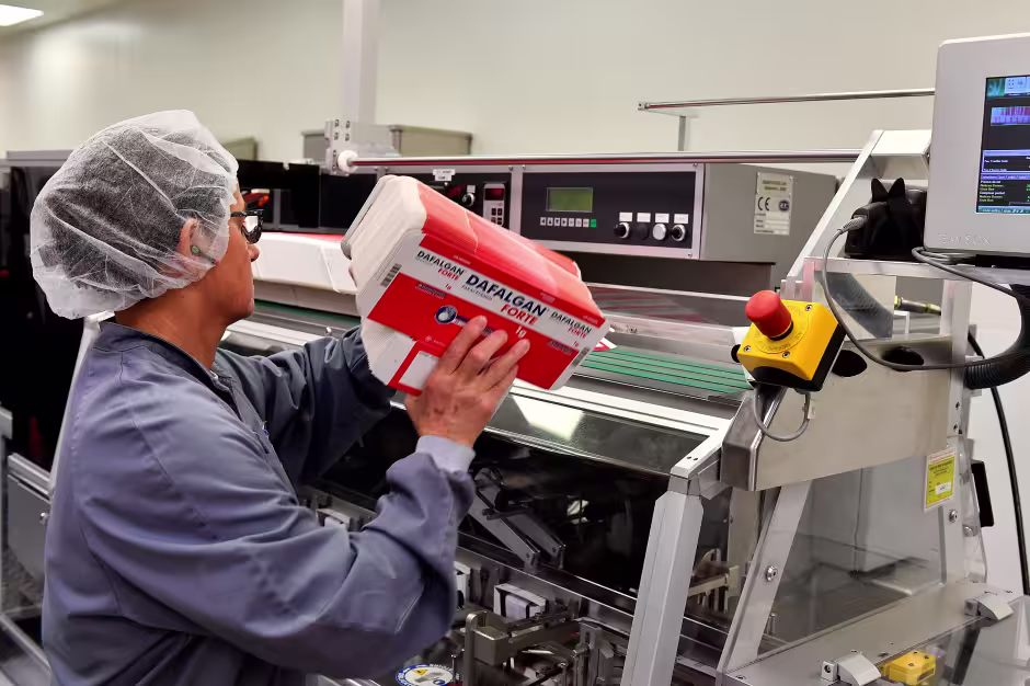 Bristol Myers Squibb is earning enough to support its dividend. (GEORGES GOBET / AFP via Getty Images)